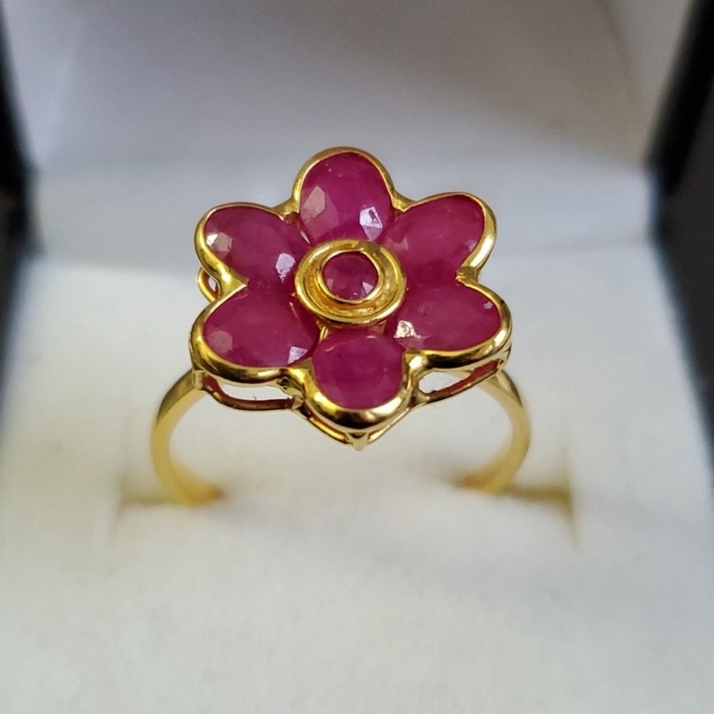 7 Antique 22k Solid Gold Genuine Ruby Flower Ring - image 5